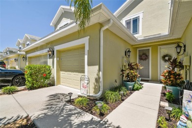 Beach Townhome/Townhouse For Sale in Palm Harbor, Florida