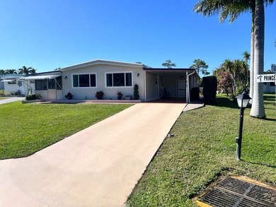 Beach Home For Sale in Boynton Beach, Florida