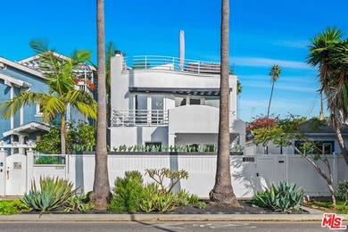 Beach Home Active Under Contract in Venice, California
