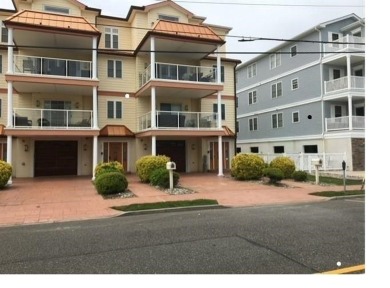 Beach Townhome/Townhouse For Sale in Wildwood Crest, New Jersey