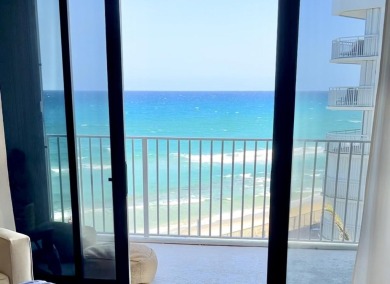 Beach Condo For Sale in South Palm Beach, Florida