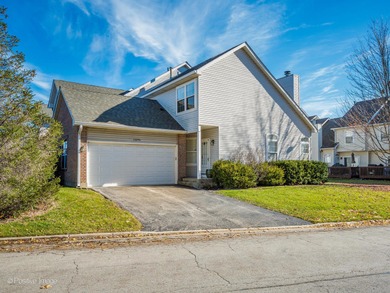 Beach Townhome/Townhouse For Sale in Lake Bluff, Illinois