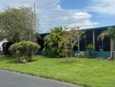 Beach Home For Sale in Bradenton, Florida