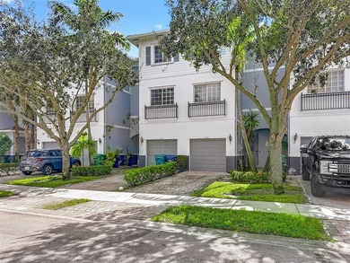 Beach Townhome/Townhouse For Sale in Fort Lauderdale, Florida