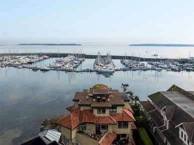 Beach Home For Sale in Sidney, British Columbia