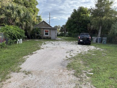 Beach Home Active Under Contract in West Palm Beach, Florida