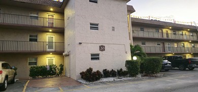 Beach Condo For Sale in Palm Springs, Florida
