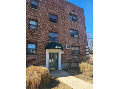 Beach Home For Sale in Bayside, New York