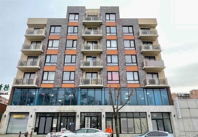 Beach Condo For Sale in Flushing, New York