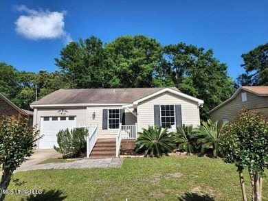 Beach Home For Sale in Pascagoula, Mississippi