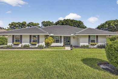 Beach Home For Sale in Palm Beach Gardens, Florida