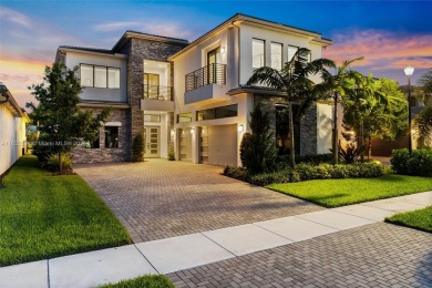 Beach Home For Sale in Boca Raton, Florida