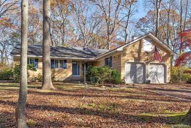 Beach Home For Sale in East Marion, New York