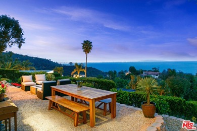 Beach Home For Sale in Malibu, California