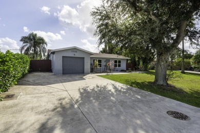 Beach Home For Sale in Boynton Beach, Florida