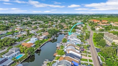 Beach Townhome/Townhouse For Sale in Tampa, Florida