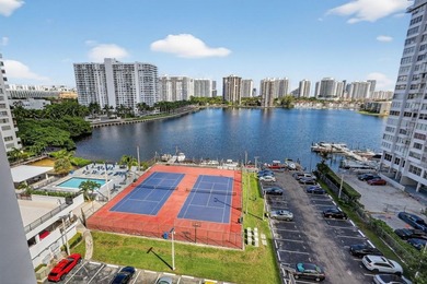 Beach Condo For Sale in Aventura, Florida