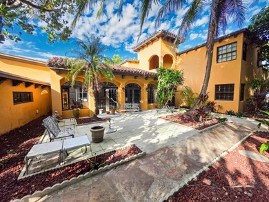 Beach Home For Sale in Hollywood, Florida