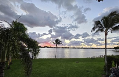 Beach Townhome/Townhouse For Sale in Hypoluxo, Florida