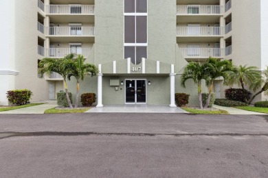 Beach Condo For Sale in Satellite Beach, Florida