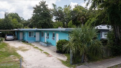 Beach Townhome/Townhouse For Sale in Daytona Beach, Florida