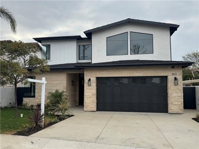 Beach Home For Sale in Manhattan Beach, California