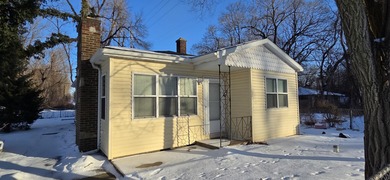 Beach Home Sale Pending in Gary, Indiana
