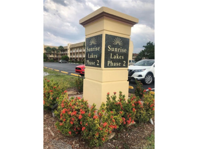 Beach Condo For Sale in Sunrise, Florida