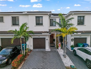 Beach Townhome/Townhouse For Sale in Homestead, Florida