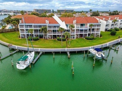 Beach Townhome/Townhouse Sale Pending in Treasure Island, Florida
