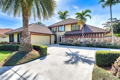 Beach Home For Sale in Palm Beach Gardens, Florida