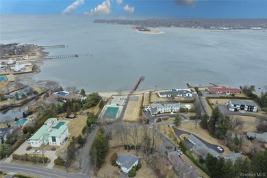 Beach Lot For Sale in Great Neck, New York