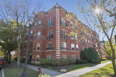 Beach Home Sale Pending in Evanston, Illinois