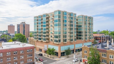 Beach Condo For Sale in Milwaukee, Wisconsin