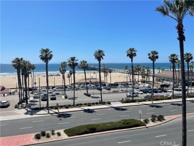 Beach Condo For Sale in Huntington Beach, California