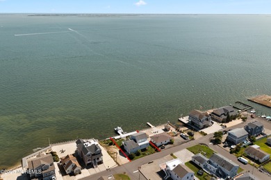 Beach Home For Sale in Waretown, New Jersey