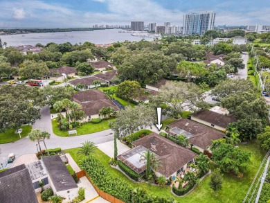 Beach Home For Sale in North Palm Beach, Florida