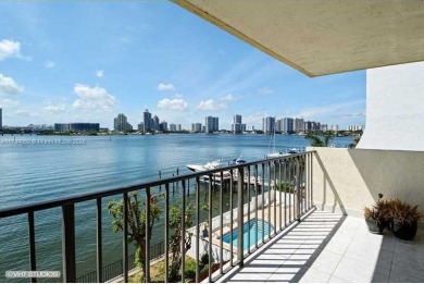 Beach Condo For Sale in Sunny Isles Beach, Florida