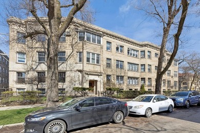 Beach Condo Active Under Contract in Chicago, Illinois