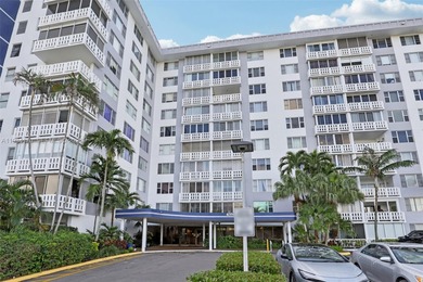 Beach Condo For Sale in Hollywood, Florida