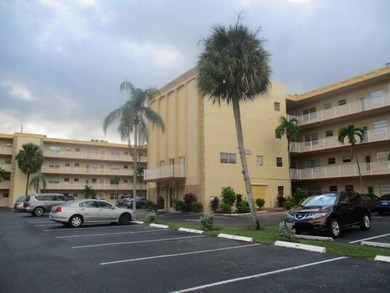 Beach Condo For Sale in Lauderdale Lakes, Florida