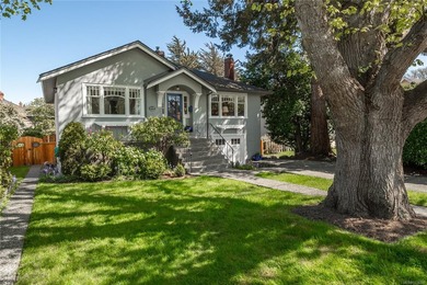 Beach Home For Sale in Oak Bay, British Columbia