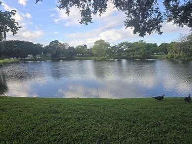 Beach Condo For Sale in Sunrise, Florida