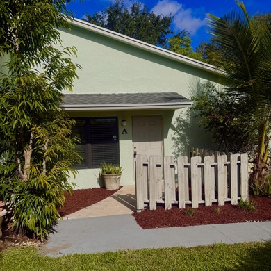 Beach Home For Sale in Jupiter, Florida