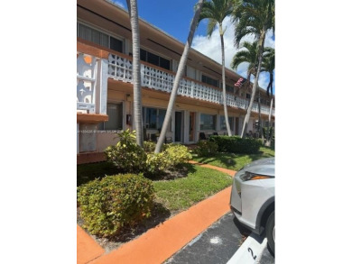 Beach Condo For Sale in Hallandale Beach, Florida
