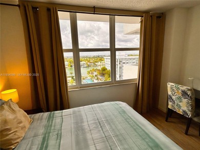 Beach Condo For Sale in Miami Beach, Florida