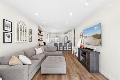 Beach Condo For Sale in Baiting Hollow, New York