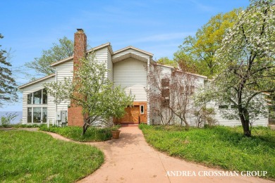 Beach Home For Sale in Holland, Michigan