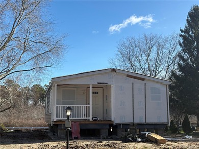 Beach Home For Sale in Riverhead, New York