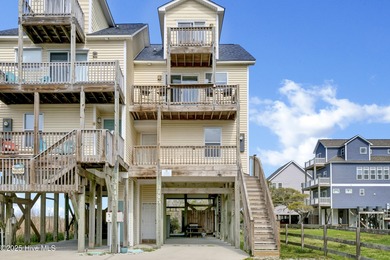 Beach Townhome/Townhouse For Sale in North Topsail Beach, North Carolina